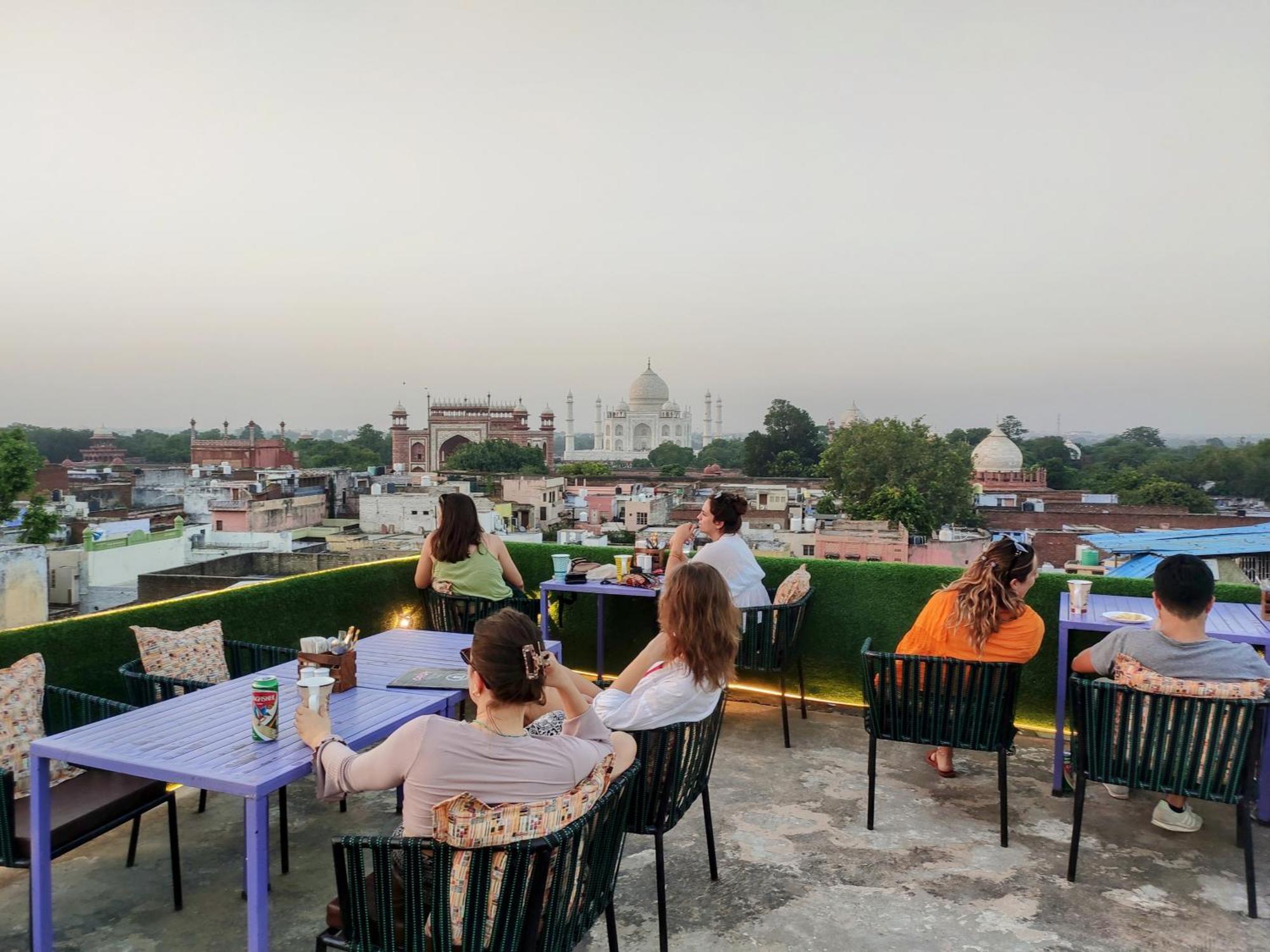 Zigzag Homestay Agra  Εξωτερικό φωτογραφία